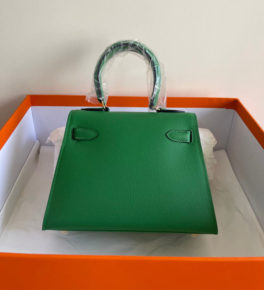 KELLY MINI 20 BAG IN EMERALD GREEN CALFSKIN WITH GOLD HARDWARE