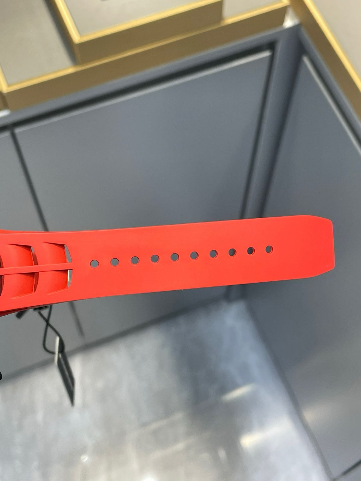 RM-11-03 red