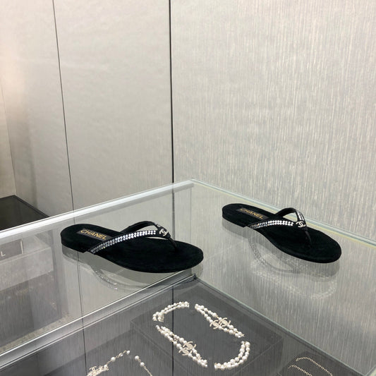 THONG SLIDE IN BLACK SUEDE WITH WHITE RHINSTONES
