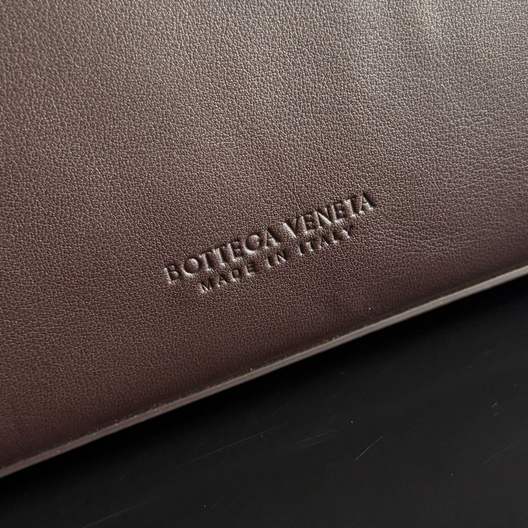 MEDIUM CIAO CIAO 34 IN BROWN CALFSKIN