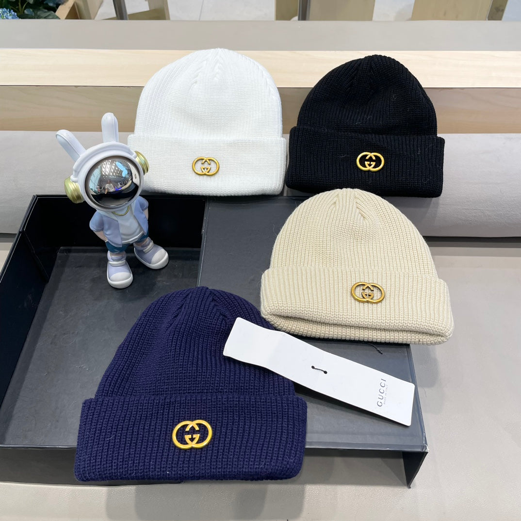 BEANIE HAT IN WHITE WOOL 433459