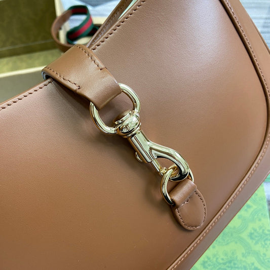JACKIE SMALL SHOULDER BAG 27 IN TAWNY BROWN CALFSKIN GOLD HARDWARE