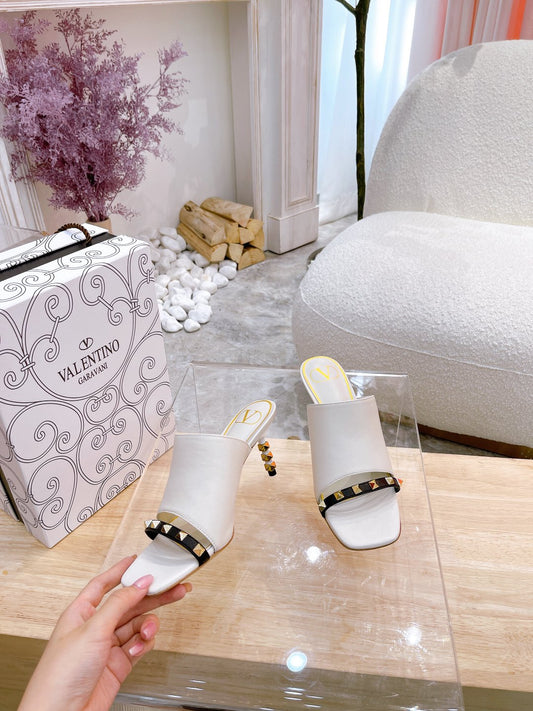 ROCKSTUD TOWER-HEEL MULES IN WHITE CALFSKIN 7 CM