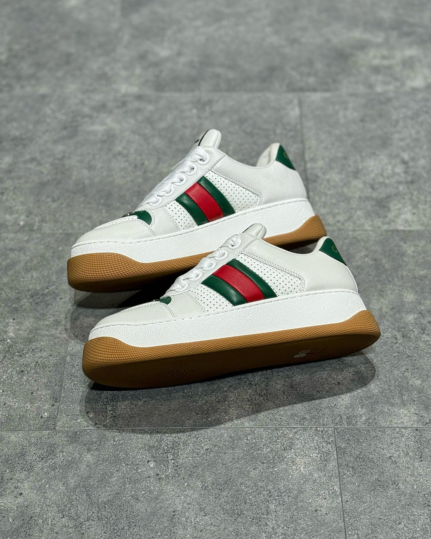 GUC Sneakers