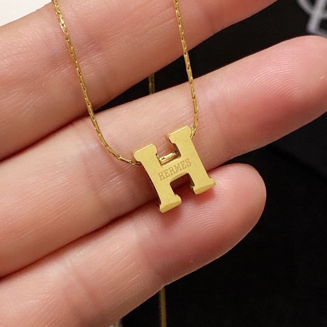 HERM Necklace