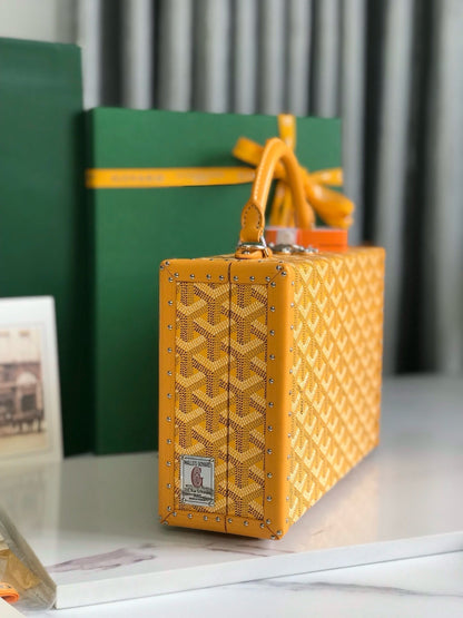 GOY Grand H√¥tel 24.5x7.5x17cm