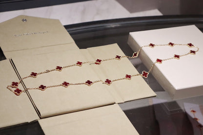 CLOVER 20 MOTIFS CARNELIAN GOLD