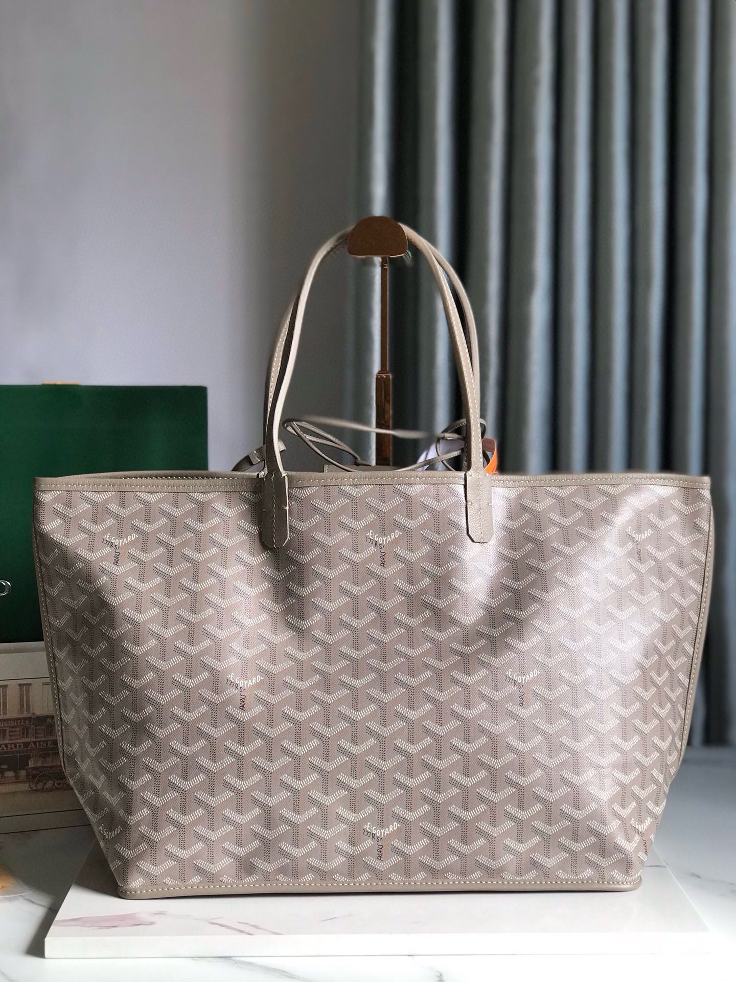 GOY REVERSIBLE ANJOU 39*32*19