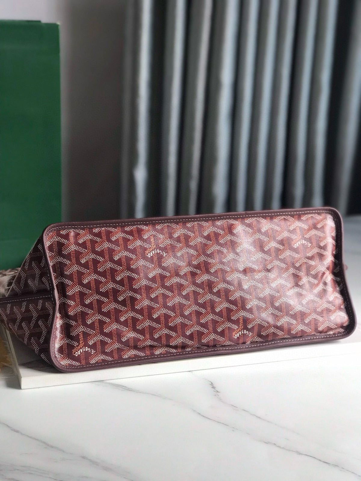 GOY REVERSIBLE ANJOU 34*28*15