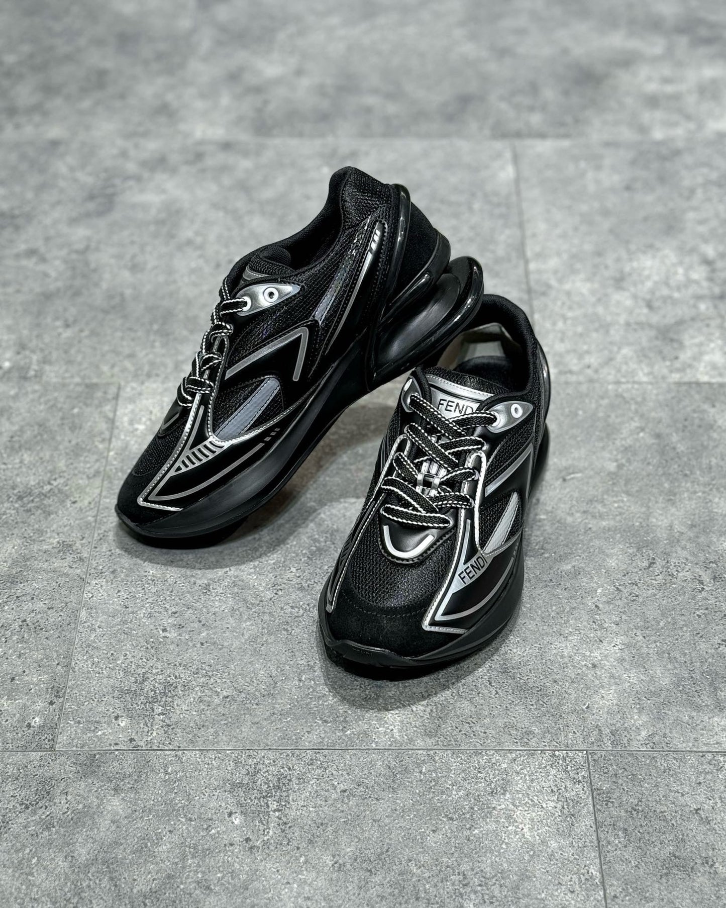 FEN Sneakers