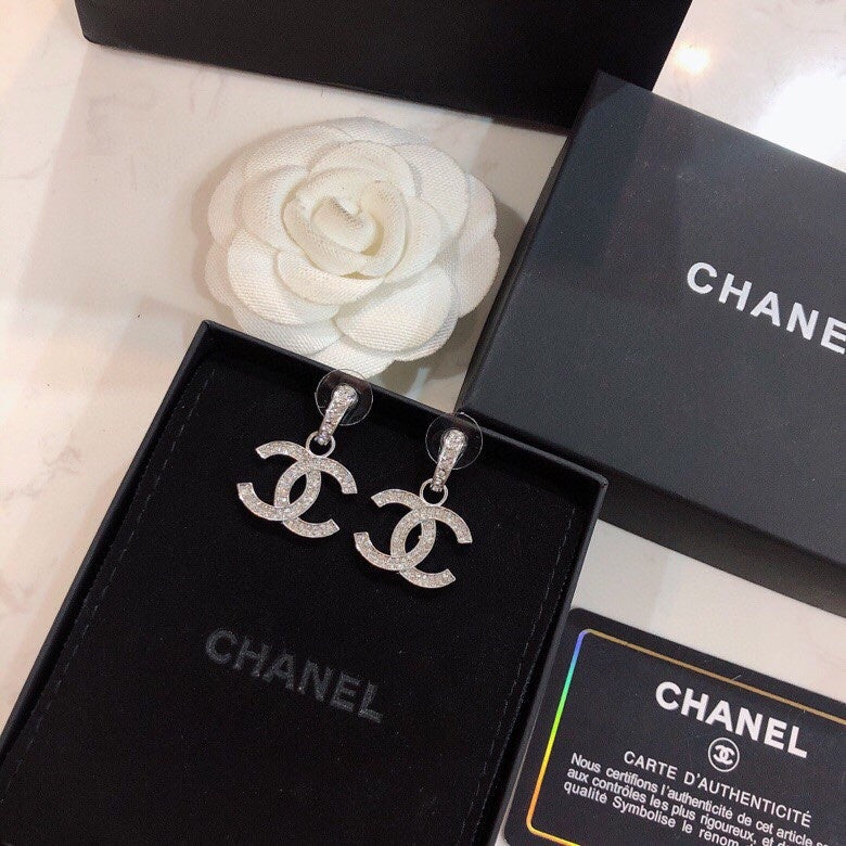DOUBLE C STUD EARRINGS IN SILVER METAL FULL WHITE CRYSTALS