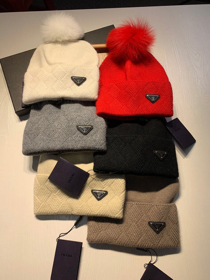BEANIE HAT IN WHITE WOOL AND RABBIT FUR 361435