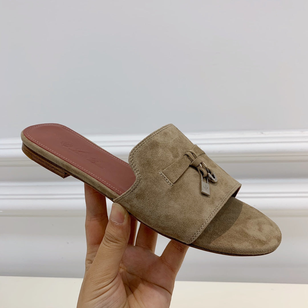 Summer Charms Sandals in Beige Suede Pink Lambskin