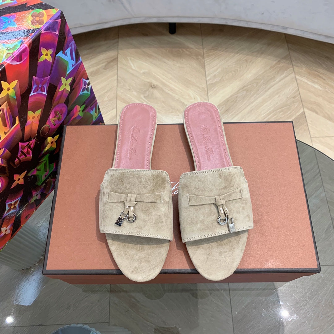 Summer Charms Sandals in Beige Suede Pink Lambskin
