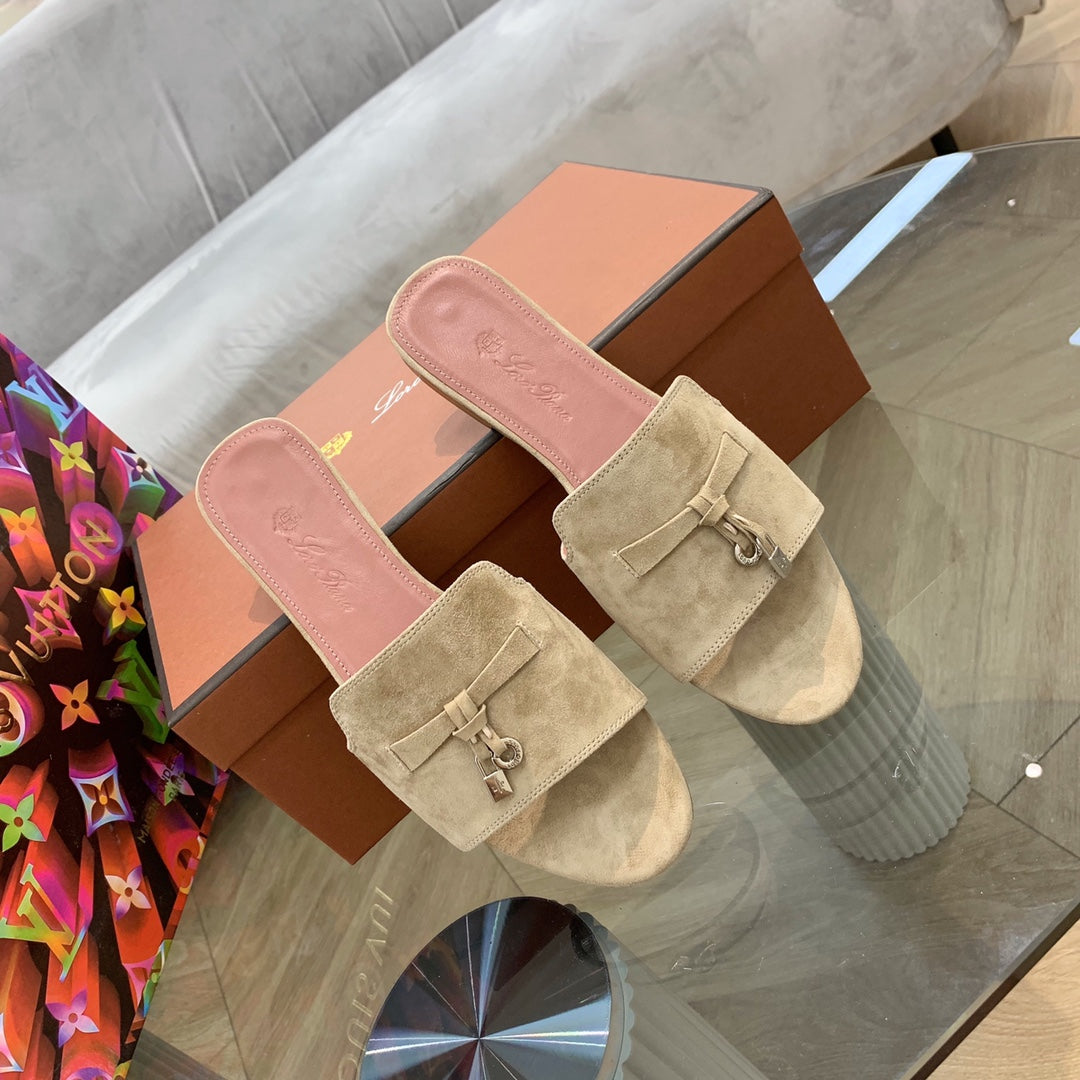 Summer Charms Sandals in Beige Suede Pink Lambskin