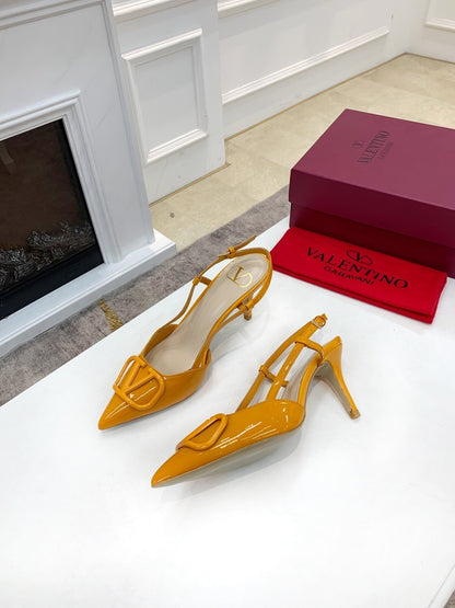 VLOGO SIGNATURE MUSTARD YELLOW PATENT LEATHER SLINGBACK PUMP