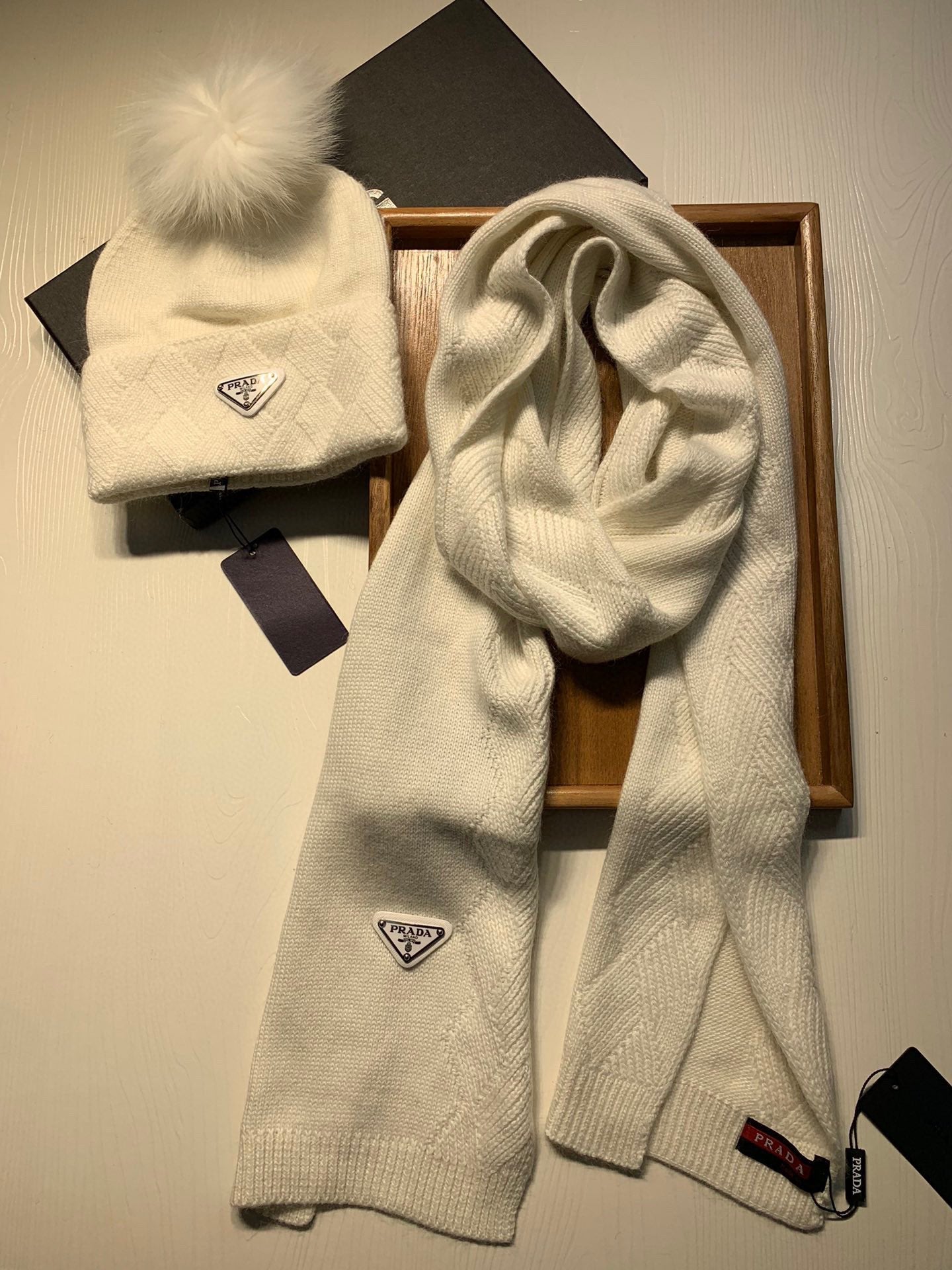SET SCARF AND HAT IN WHITE WOOL AND RABBIT FUR 416368