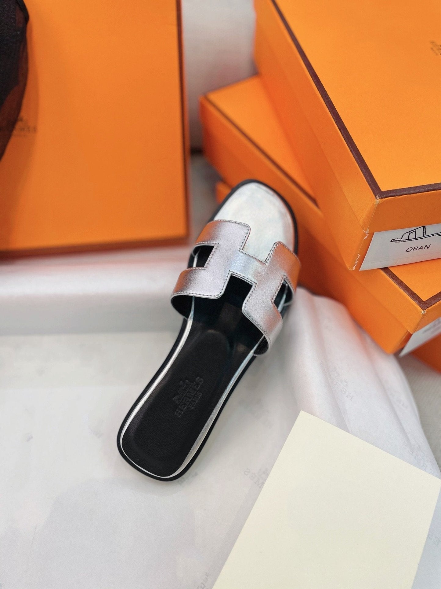 0ran Sandal Silver Leather