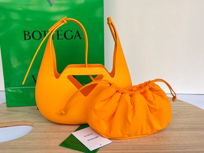 SHOULDER BAG 27 IN ORANGE PEEL RUBBER AND NYLON FABRIC