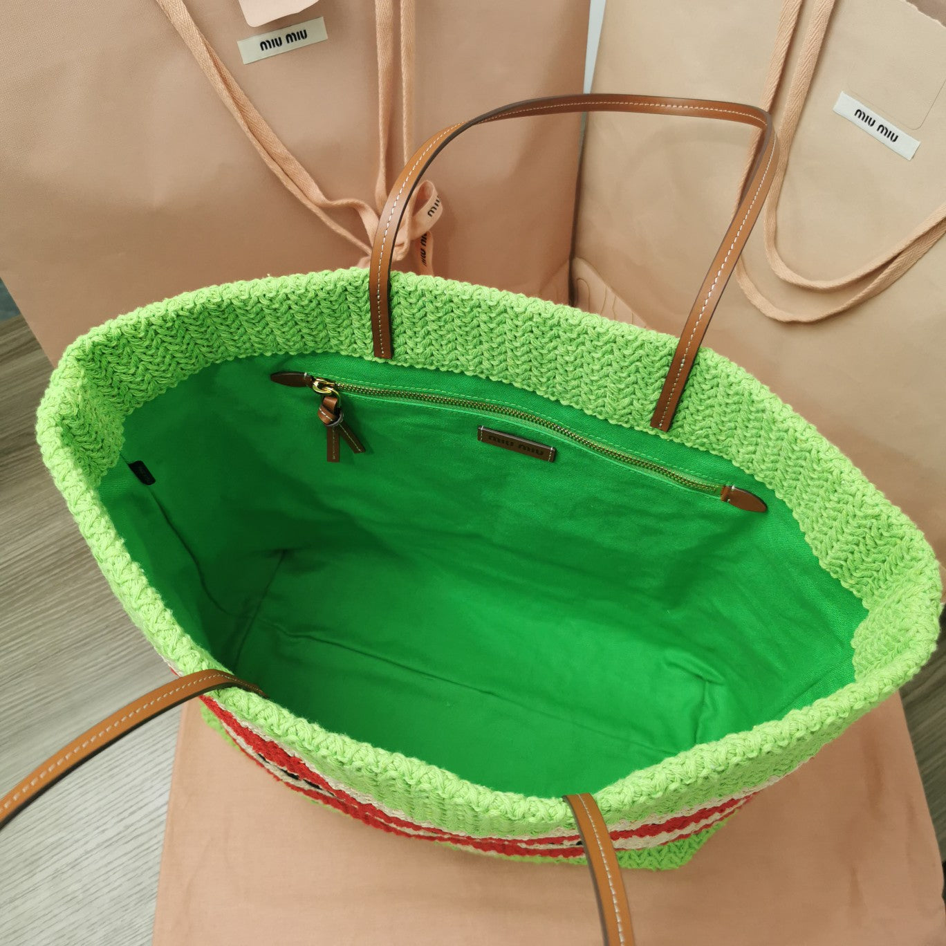 TOTE BAG 40 IN STRIPED PATTERN OF LIGHT GREEN RED AND CREAM WHITE WOVEN RAFFIA