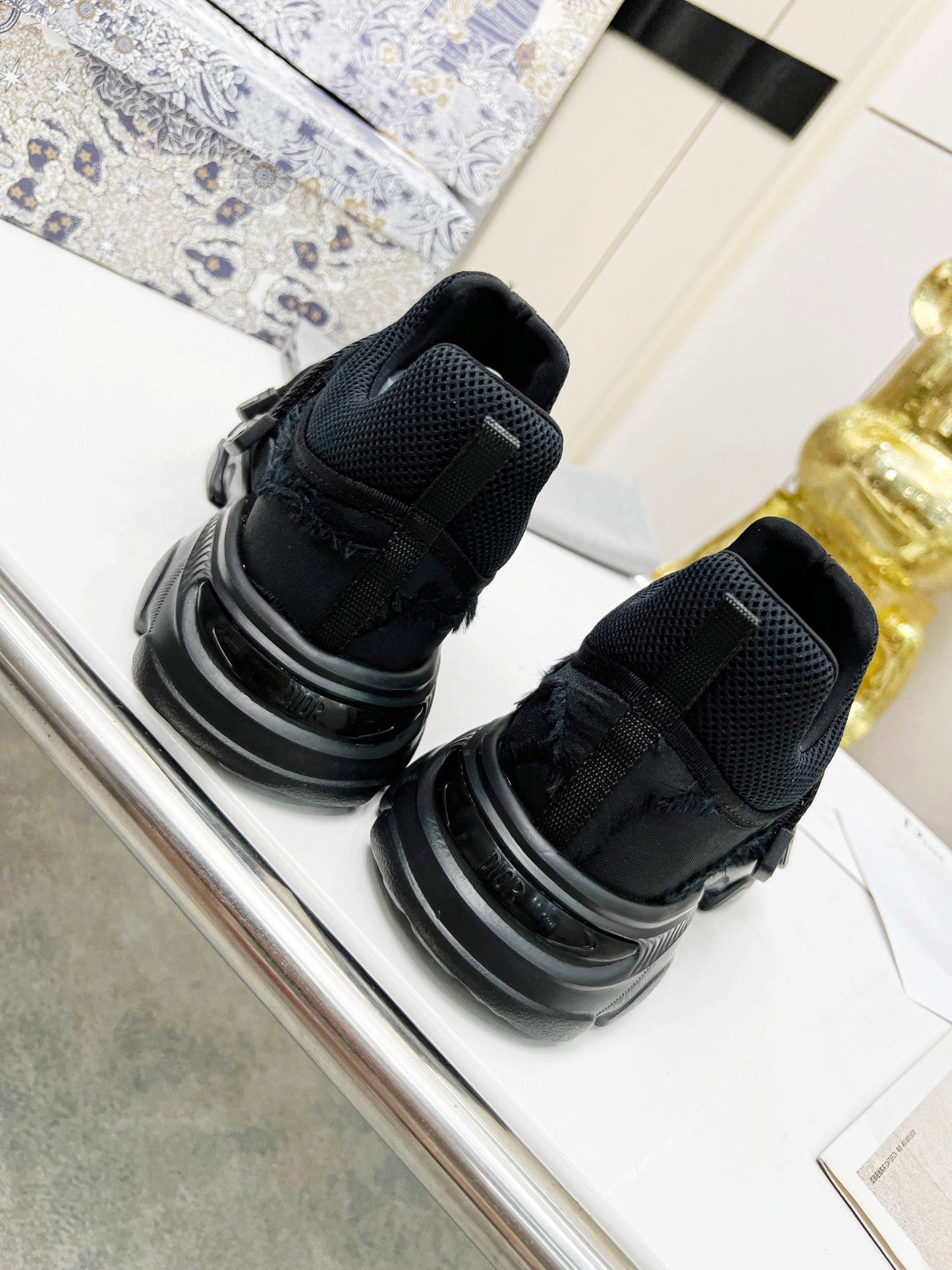 D-WANDER SNEAKERS IN BLACK TECHNICAL FABRIC AND SUEDE