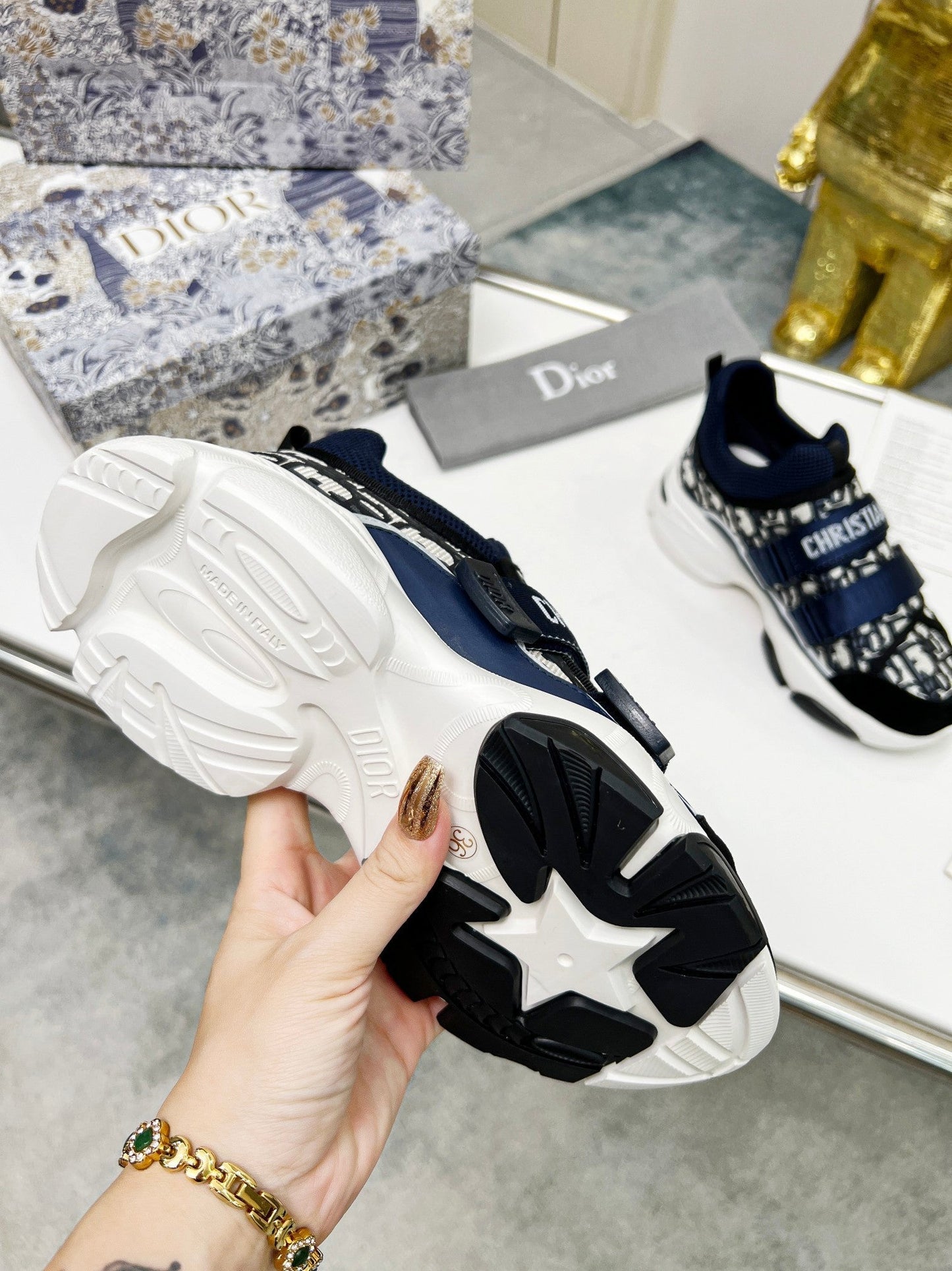 D-WANDER SNEAKERS IN COLORFUL TECHNICAL FABRIC AND SUEDE 153028
