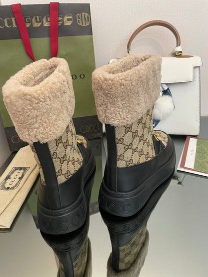 HORSEBIT SNOW ANKLE BOOTS IN ECRU BEIGE MONOGRAM JACQUARD FABRIC MIX BLACK CALFSKIN AND LAMB WOOL LINING