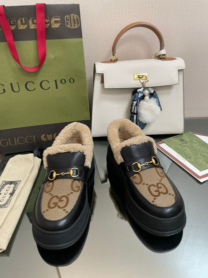 GG LOAFER IN PEANUT BROWN JACQUARD AND BLACK CALFSKIN WITH BEIGE WOOL LINING
