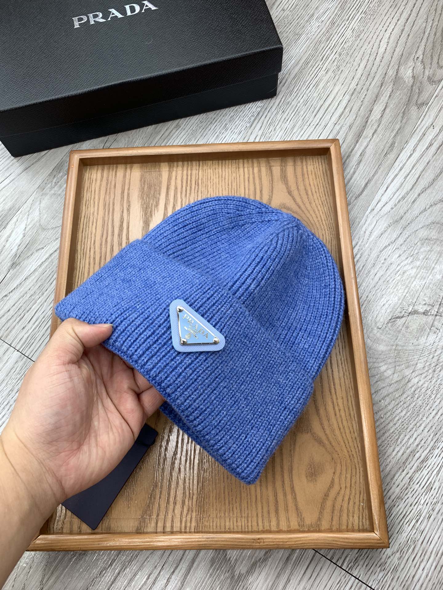 BEANIIE HAT IN SAPPHIRE BLUE WOOL 335031