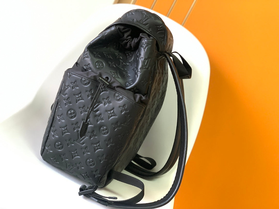 DISCOVERY BACKPACK 54 IN BLACK EMBOSSED MONOGRAM CALFSKIN