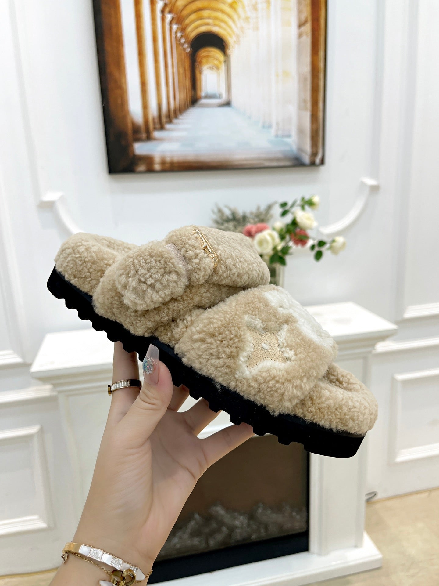 DAD SANDAL MULE IN WHEAT TAN MIX WHITE FLEECE