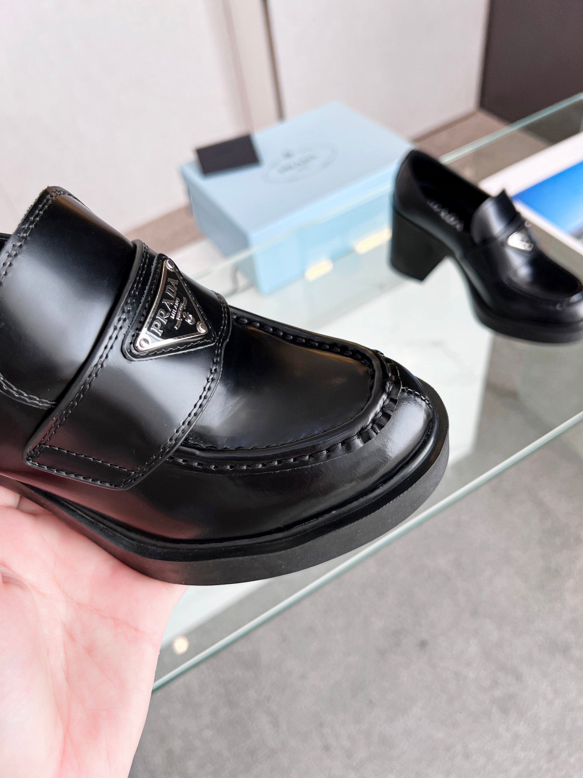 PRA CHOCOLATE BRUSHED LEATHER LOAFERS BLACK