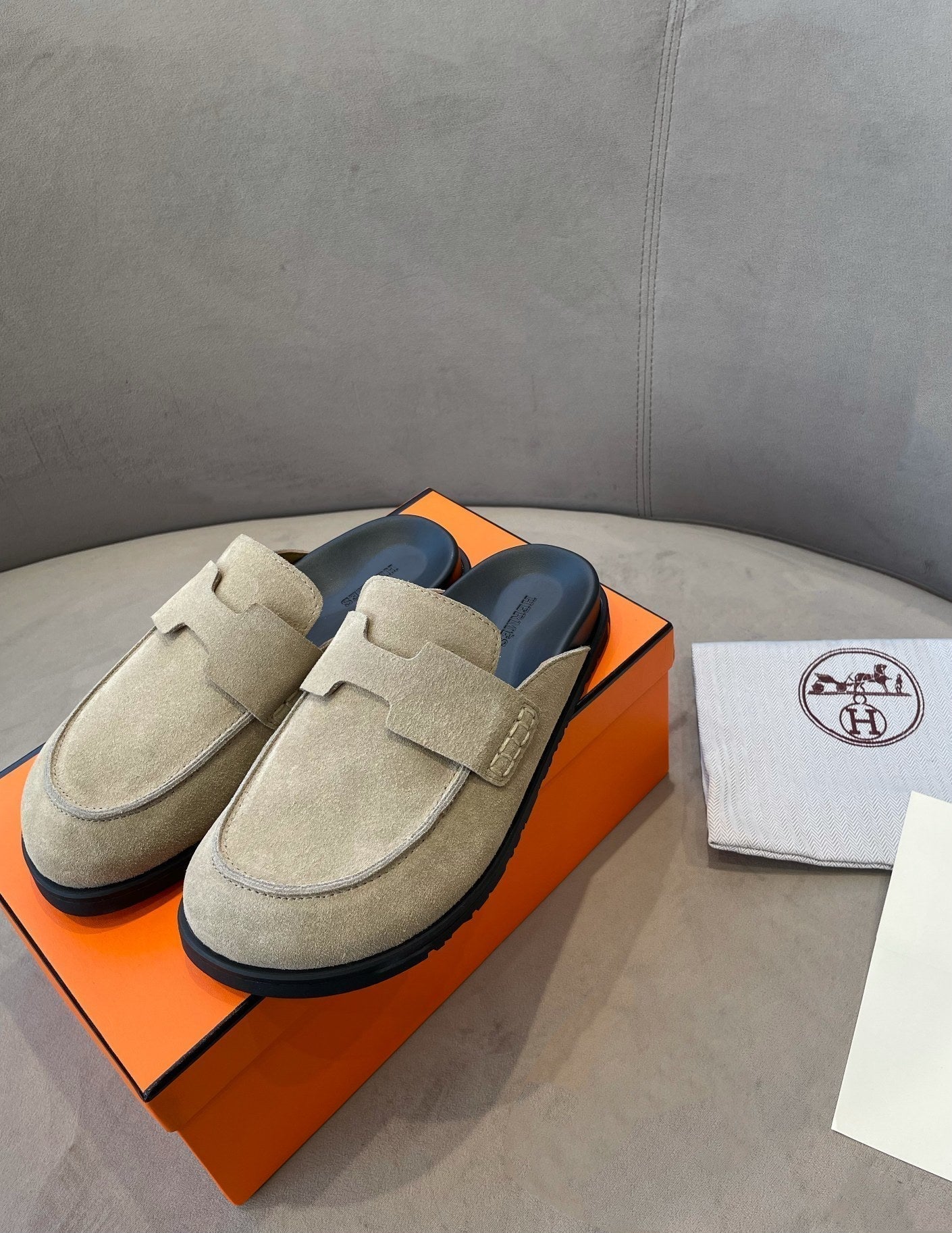 G0 MULE BEIGE SUEDE
