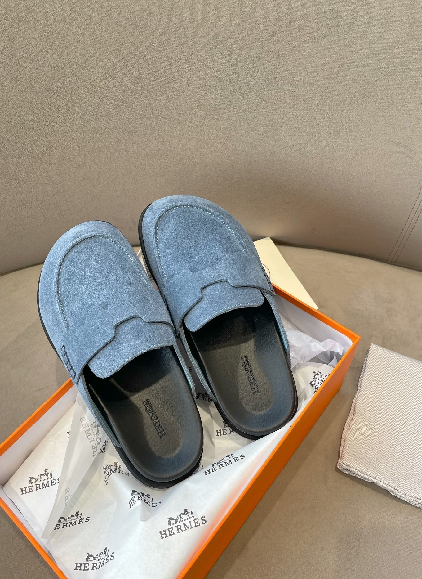 G0 MULE SKY SUEDE