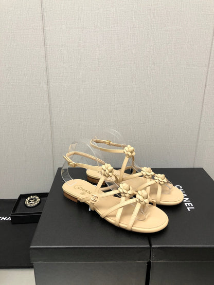 FLORAL FLAT SANDAL IN SAND YELLOW LAMBSKIN