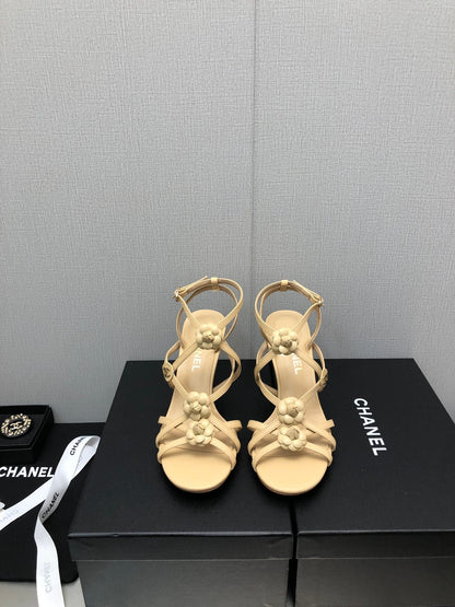 FLORAL HIGH HEEL SANDAL IN SAND YELLOW LAMBSKIN