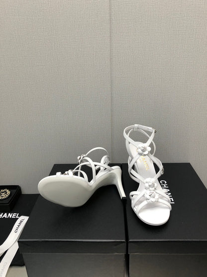 FLORAL HIGH HEEL SANDAL IN WHITE LAMBSKIN