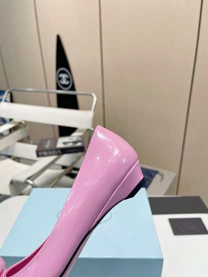 BALLET FLATS POINTED TOE IN PINK SHINY CALFSKIN ATTACHED FLOWERS