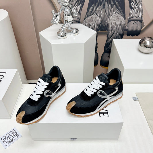 FLOW RUNNER SNEAKER IN BLACK SUEDE AND SHEEPSKIN