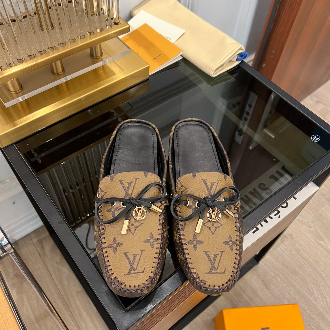 LV GLORIA FLAT LOAFER CLASSIC MONOGRAM PALE BROWN