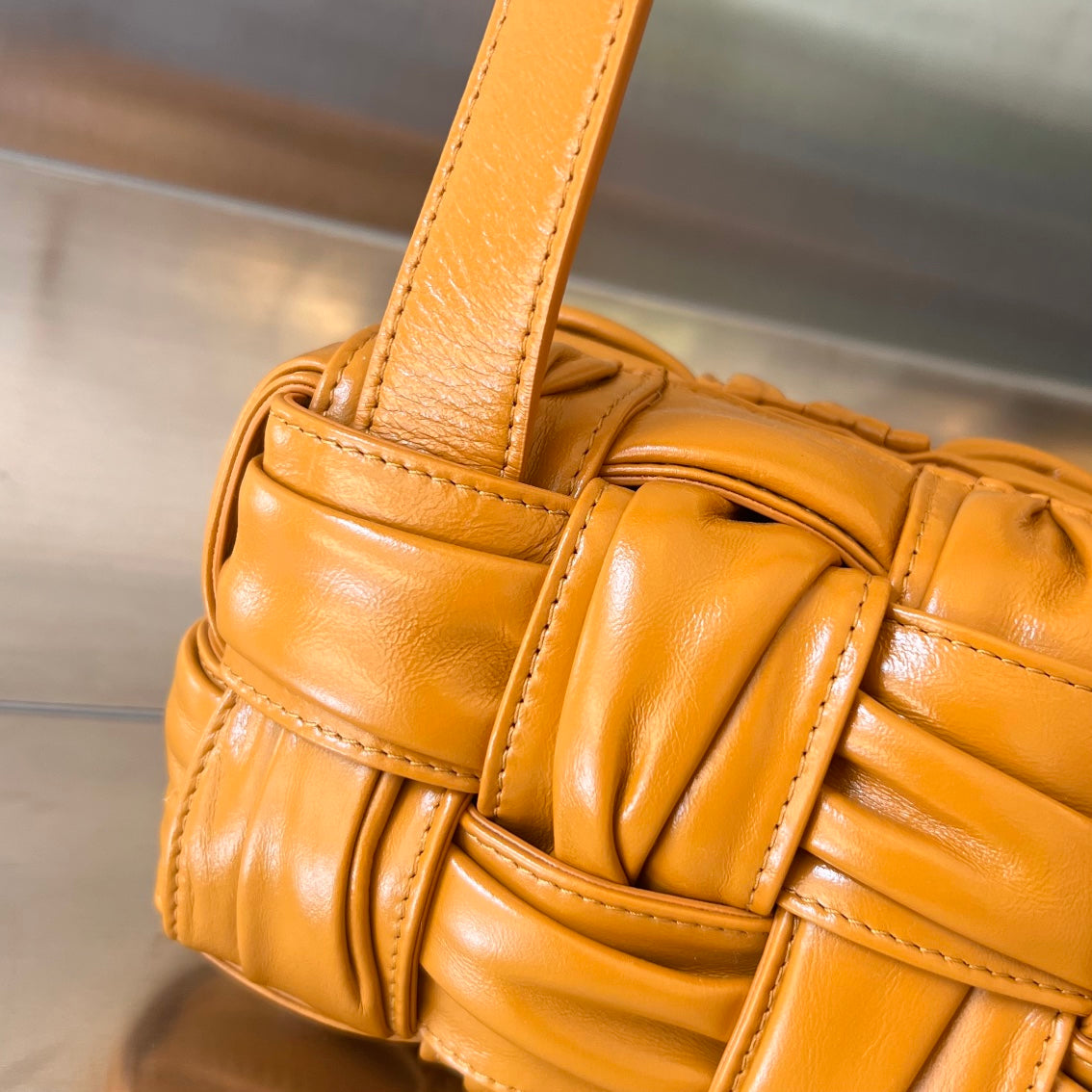 SMALL BRICK CASSETTE 23 IN SANDSTONE ORANGE SOFT LAMBSKIN
