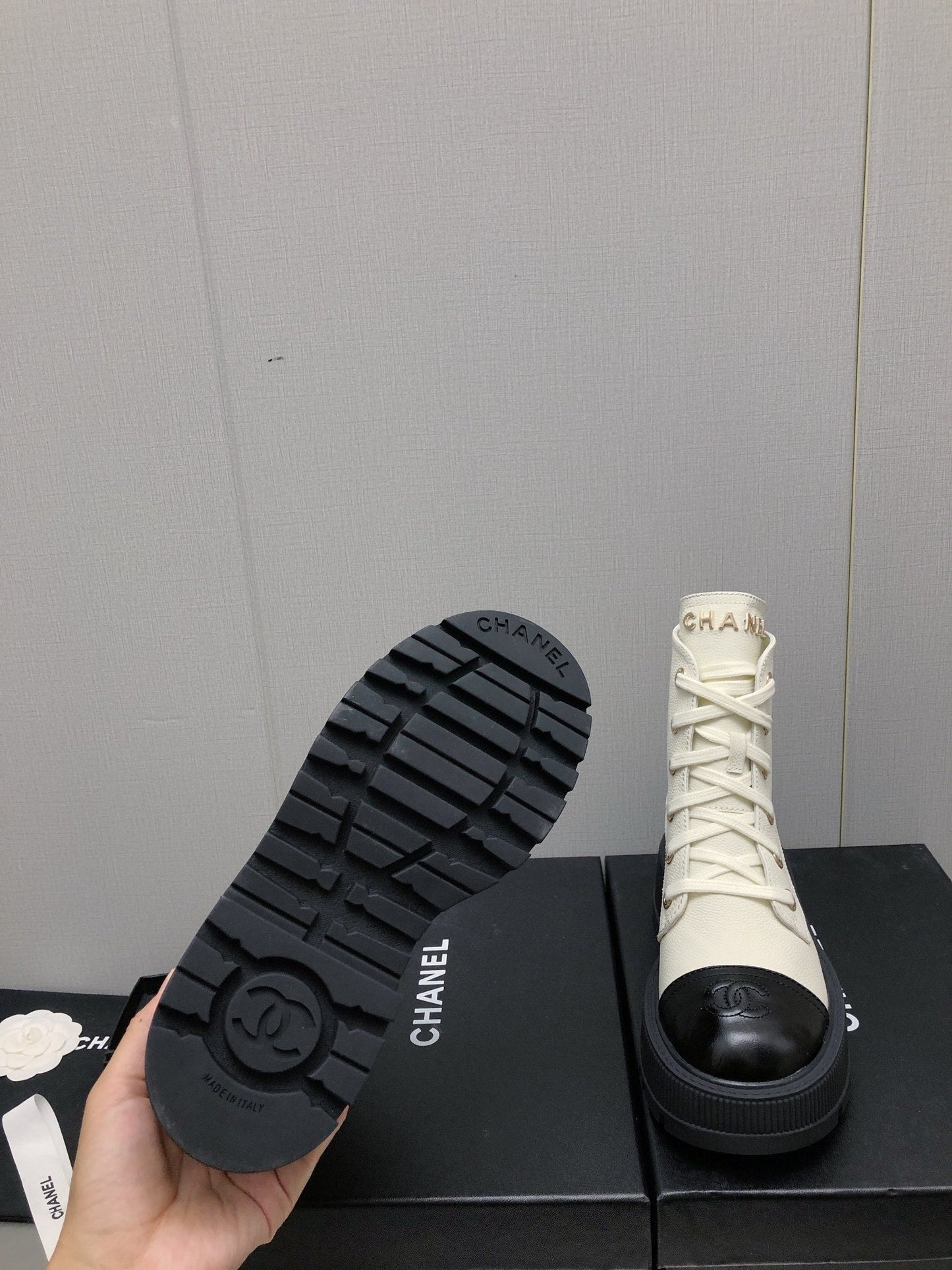 MARTIN SHORT BOOTS WHITE MIX BLACK LAMBSKIN