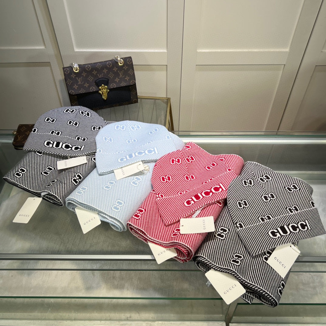 SET SCARF AND HAT IN BLACK MIX WHITE WOOL AND CASHMERE 946332