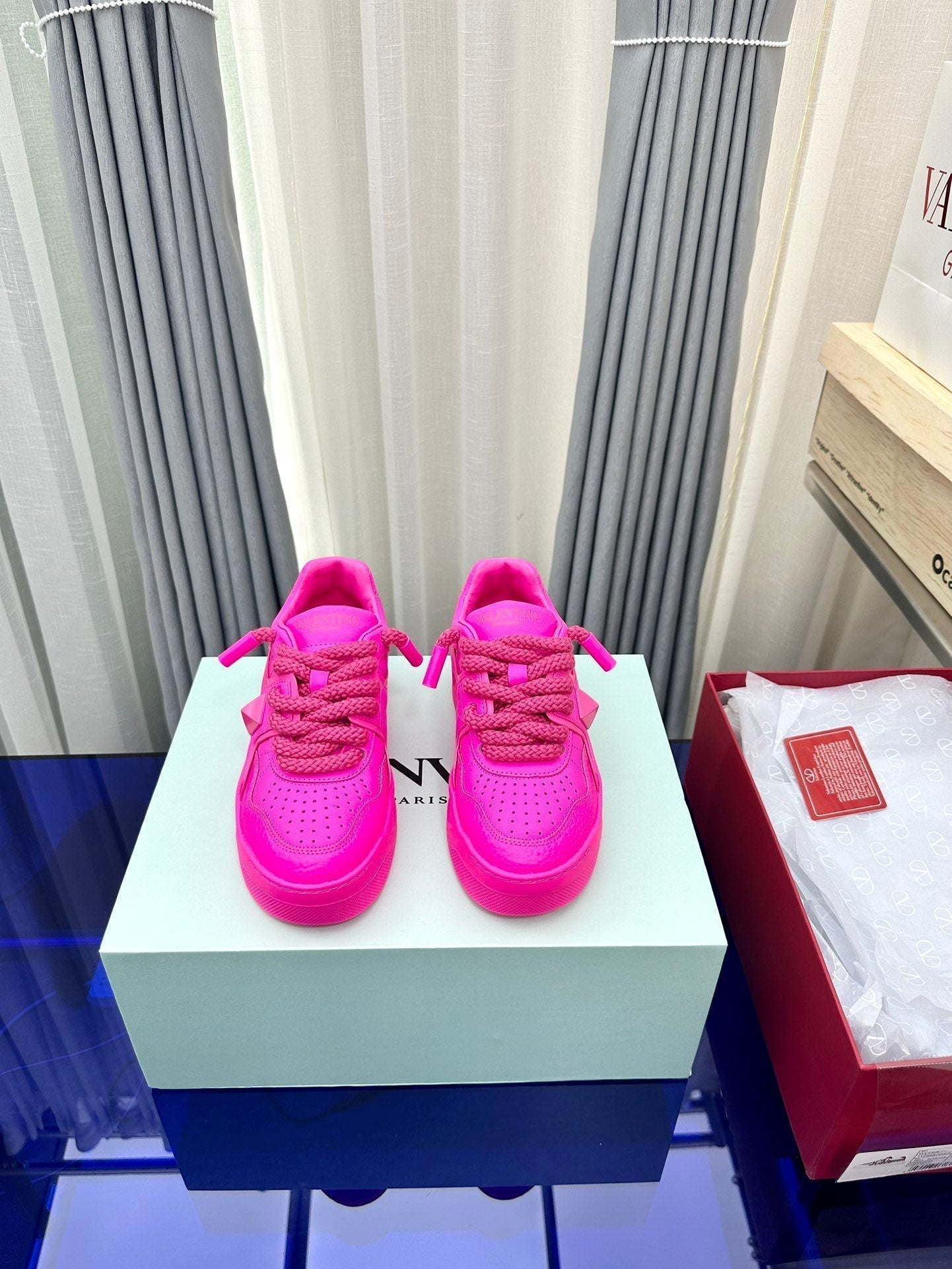 One Stud Garavani Pink One Stud XL Sneakers