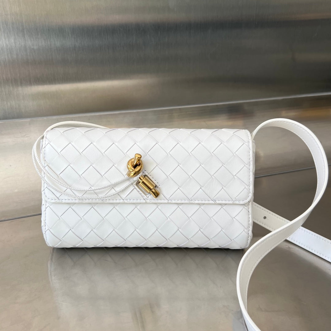 ANDIAMO 21 IN WHITE LAMBSKIN