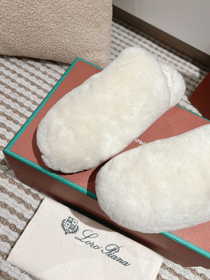 LP NATURAL WINTERCOZY WOOL WHITE SLIPPERS