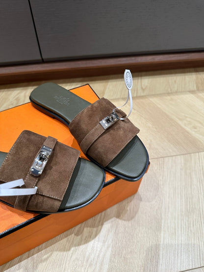 GABRIEL SANDAL LIGHT BROWN SUEDE