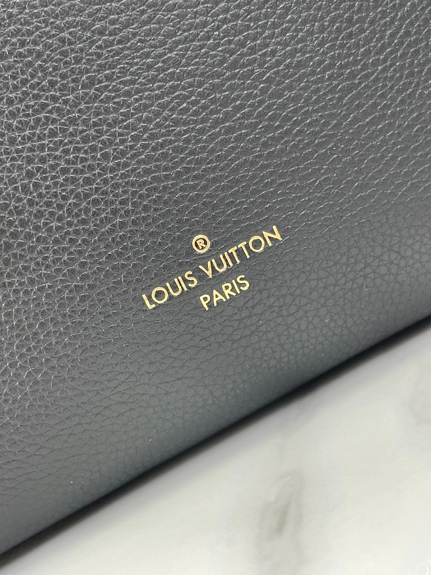 SIDE TRUNK MINI 18 IN BLACK CALFSKIN GOLD HARDWARE