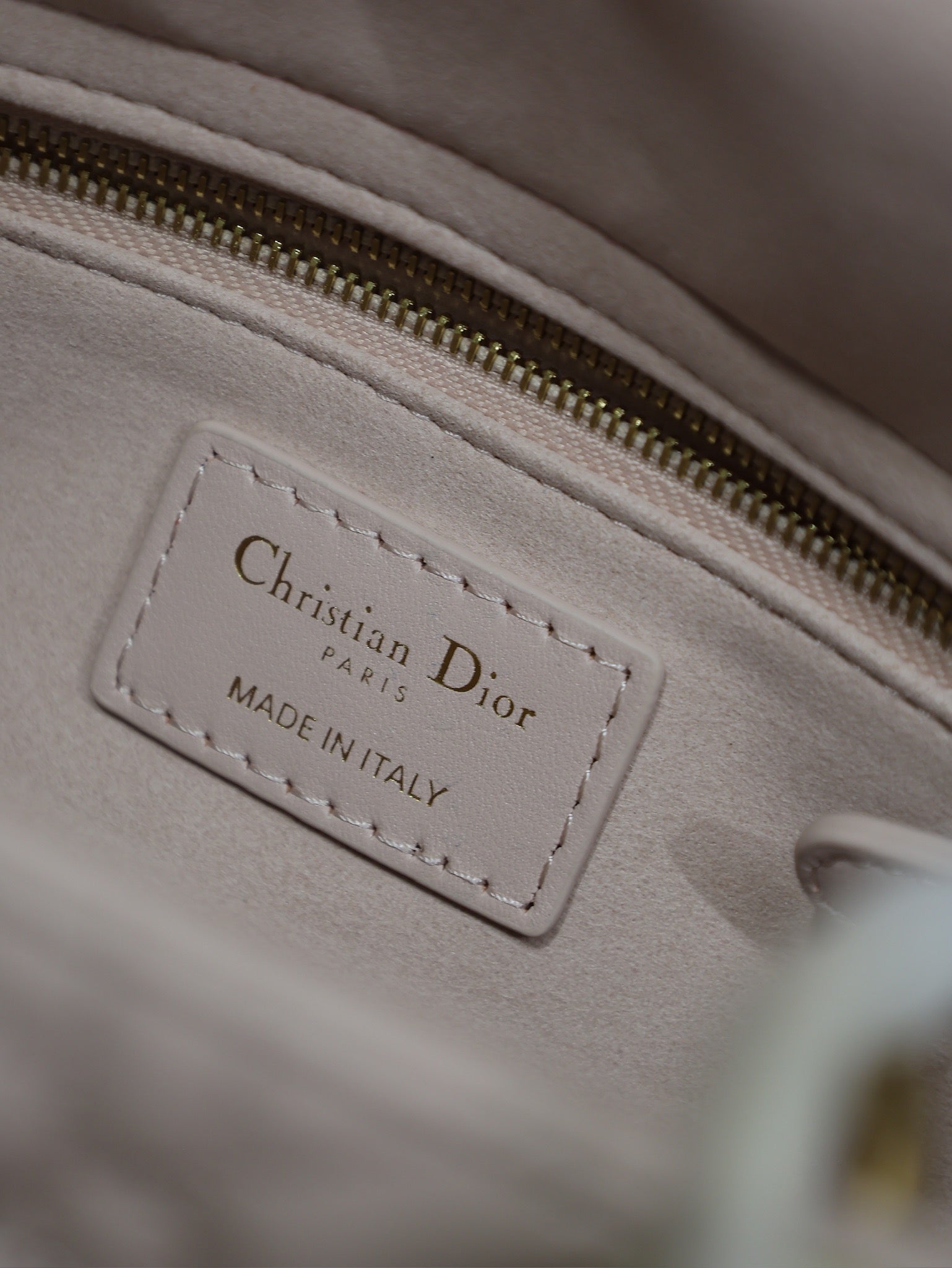 LADY BAG 24 IN BABY PINK QUILTED MACROCANNAGE CALFSKIN SWAMP YELLOW STRAP