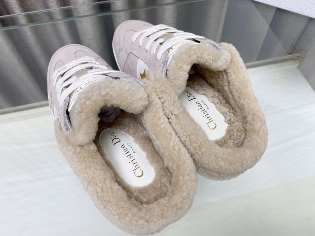 STAR SNEAKER IN LIGHT PINK SUEDE AND SHEARLING